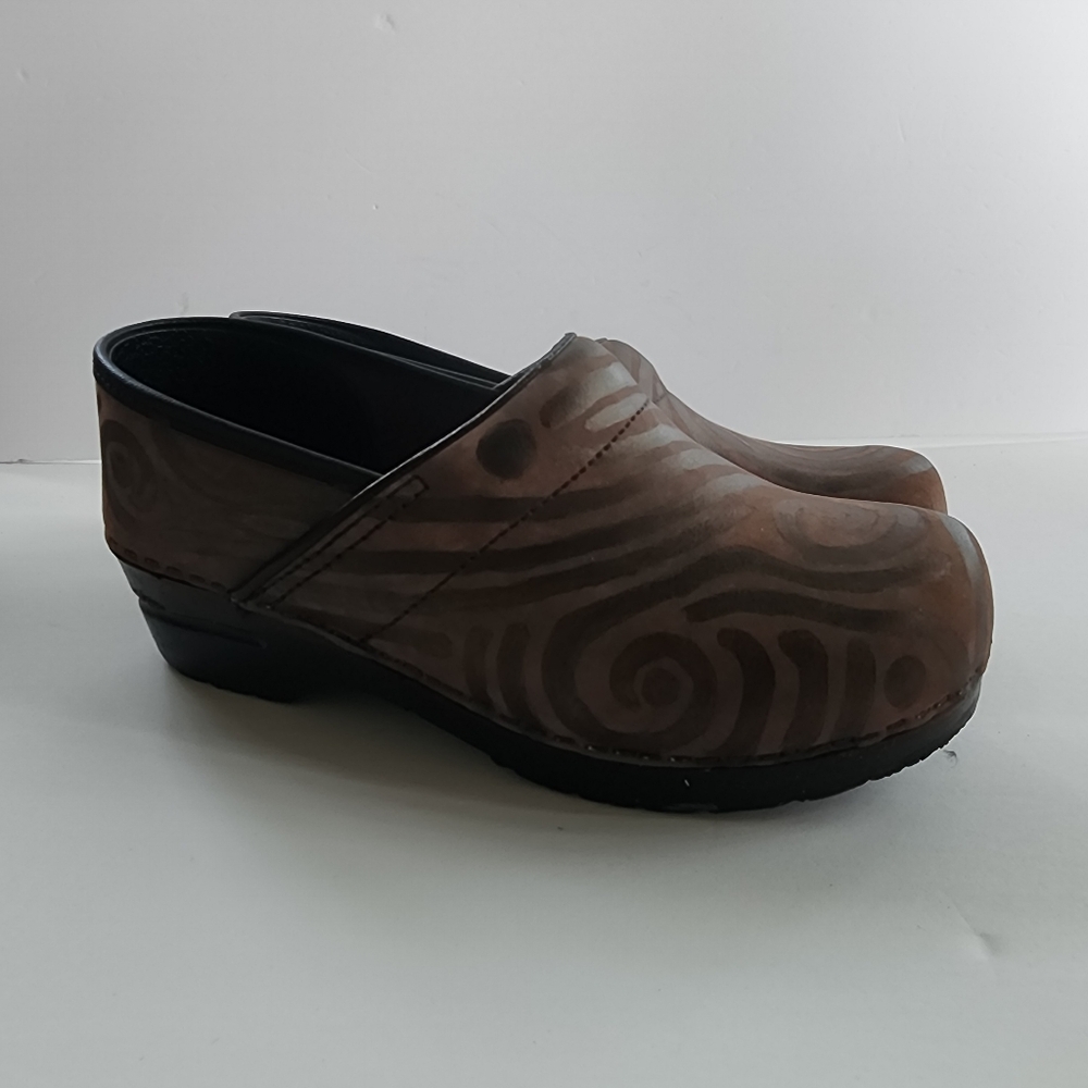 Dansko Brown Swirl Mules Comfortable Clogs